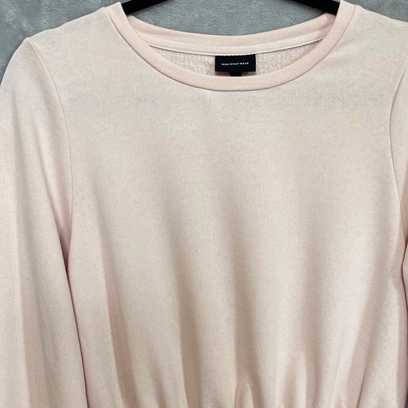 Pink Lightweight Sweater Size Small - Picture 10 of 10